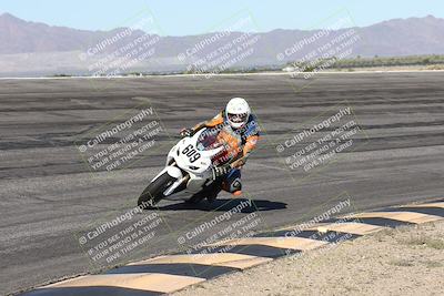 media/Jan-16-2026-CVMA Friday Practice (Fri) [[6f2bf47531]]/5-Racer 4-Trackday1/Session 2 (Bowl)/